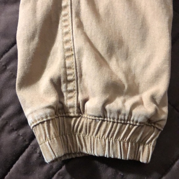 Never Lose Hedge tan elastic waist men’s pants, size small - Picture 5 of 7